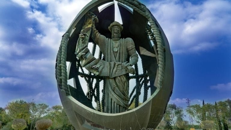 Huevo de Colón - Monumentos de Sevilla