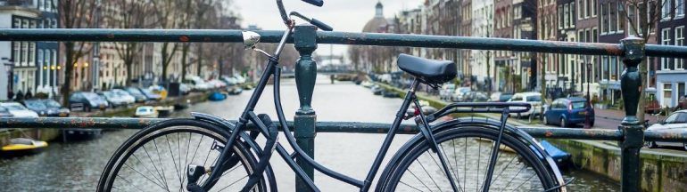Alquilar una bicicleta en Ámsterdam portada